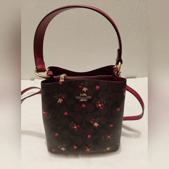 Coach New York Red Leather Floral Tower Crossbody Handbag No K2179-C7975 - Picture 10 of 10